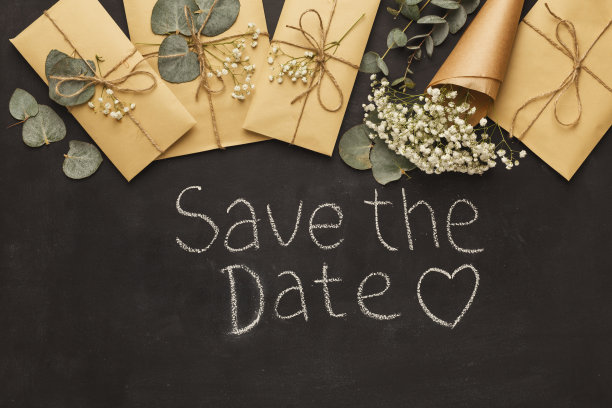 婚礼信封的边界上的黑色背景图片下载