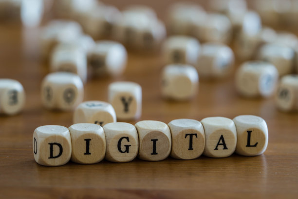 木制字母立方体数字单词图片下载