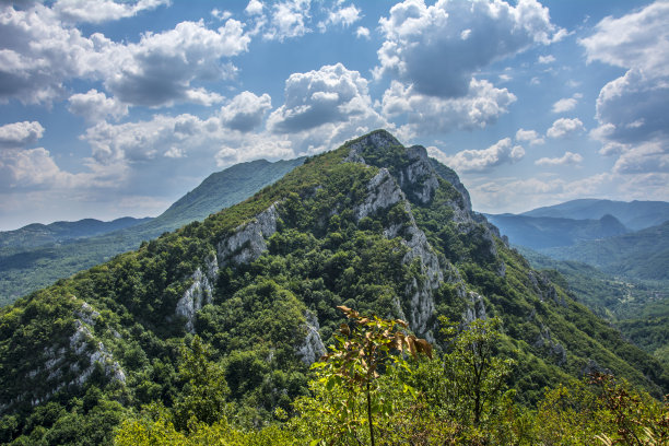 山峰照片素材ID：351818856