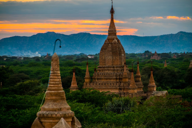 日落在蒲甘图片下载