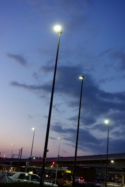 高柱子街灯照明图片下载