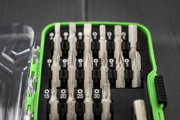 许多可互换的螺丝刀提示图片下载