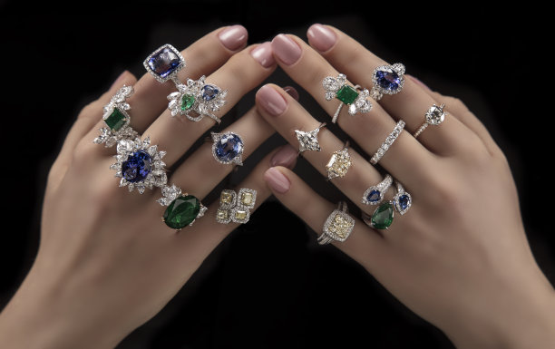珍贵珠宝概念拍摄图片下载