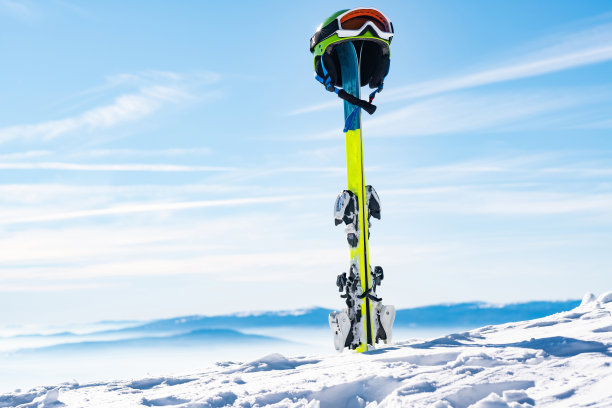 滑雪装备图片下载