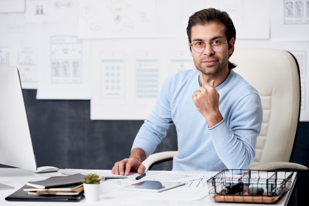 办公图片素材ID：351858042