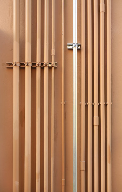 水泥墙铝线管图片下载