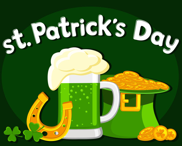 一杯啤酒和一顶黑色背景上有硬币的帽子。圣帕特里克节,。图片下载