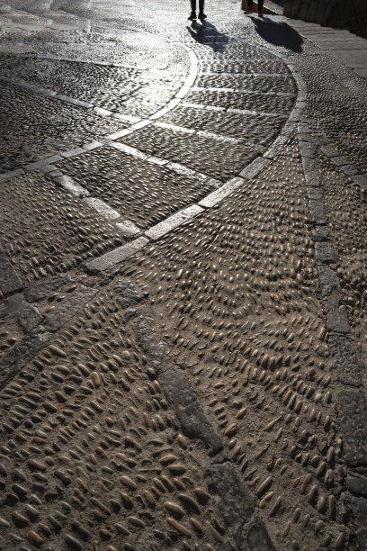 佩尼斯科拉Peñiscola滚动的石头土壤城堡西班牙图片下载