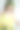 一个穿着黄色衣服，头上戴着花环的女孩手里拿着动物图片下载