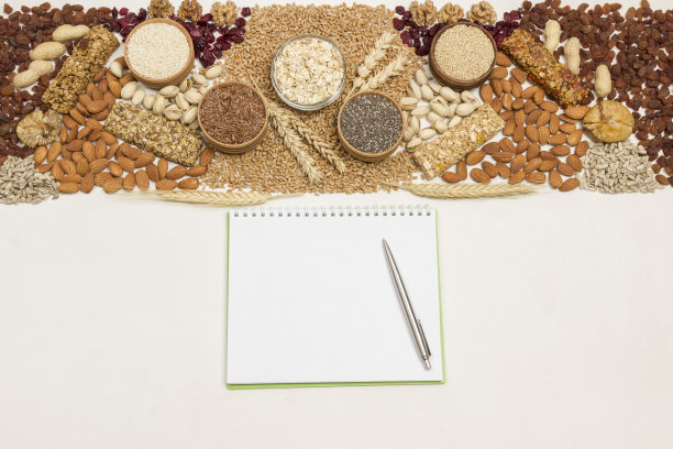 平衡的素食零食，蛋白质格兰诺拉燕麦棒图片下载