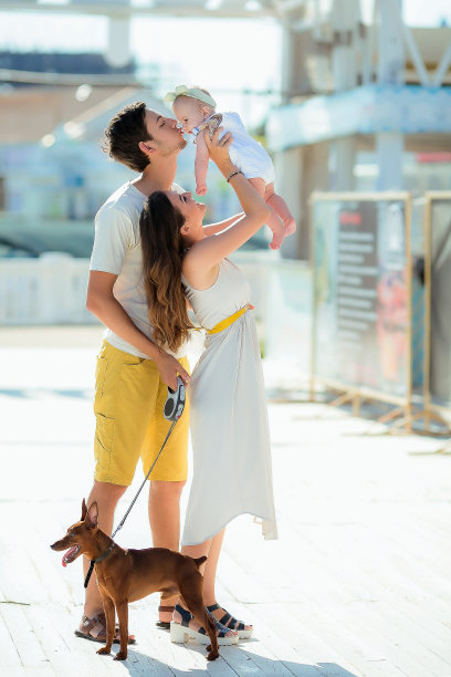 家庭度假。素材图片