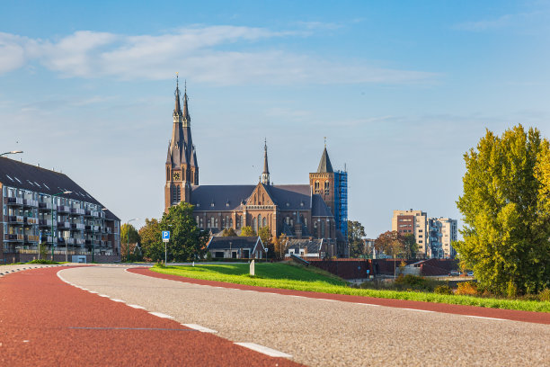 Cuijk的土地，Cuijk小村庄的农业景观和默兹河，荷兰图片下载