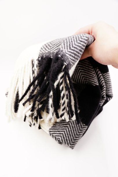 格子涤纶和粘胶流苏围巾图片下载