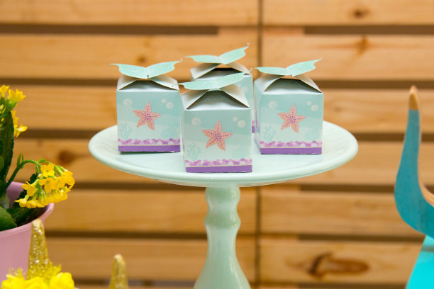 以美人鱼为主题的生日装饰，在巴西广泛使用图片下载