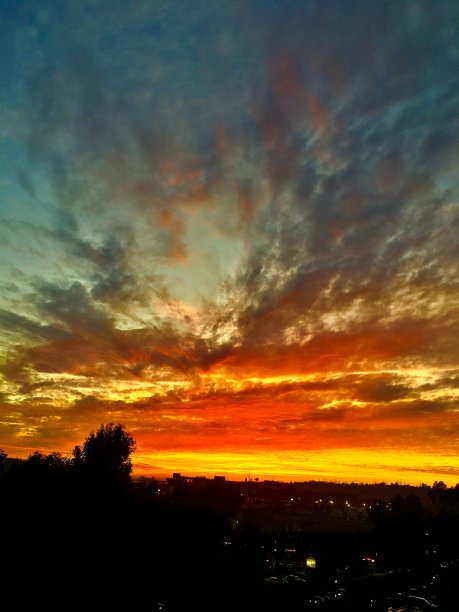 任务谷的日落图片下载