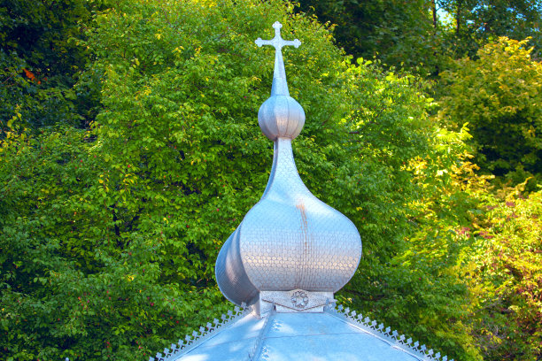 教堂尖顶的细节图片下载