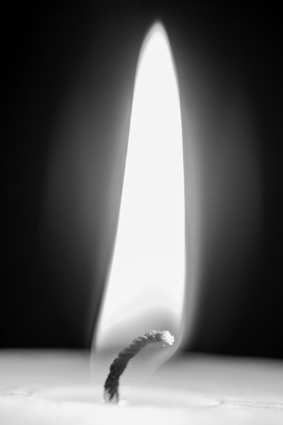 烛光火焰，微距镜头，黑白图片下载