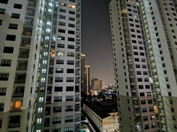 曼谷夜景塔的特写图片下载