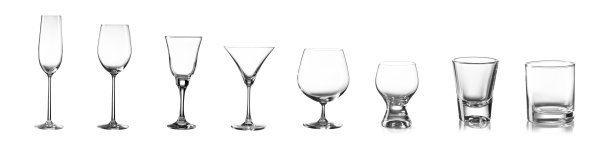 酒杯中的酒精饮料空的现实酒杯设置不同的酒精饮料和鸡尾酒孤立的白色背景图片下载