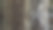 聚焦背景和模糊前景。菱形图案背景光滑闪亮的玻璃表面特写与彩虹眩光。散焦复古水晶花瓶的华丽纹理。图片下载