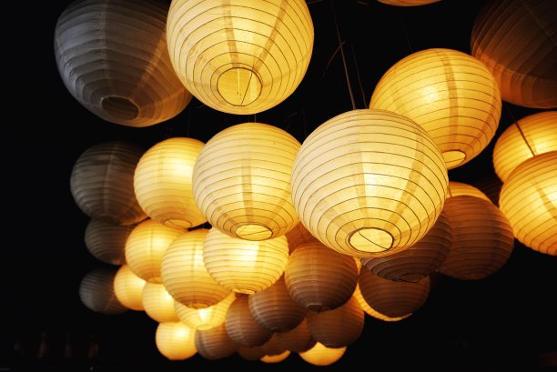 装饰电人造球灯和暗灯图片下载