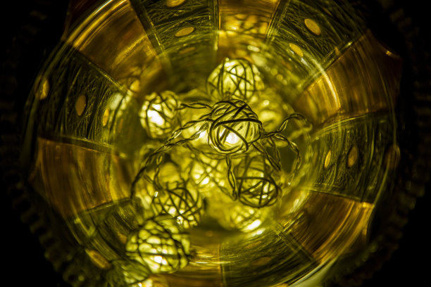 球形复古藤条灯图片下载