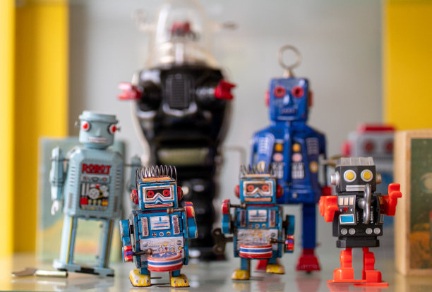 彩色复古玩具机器人图片下载