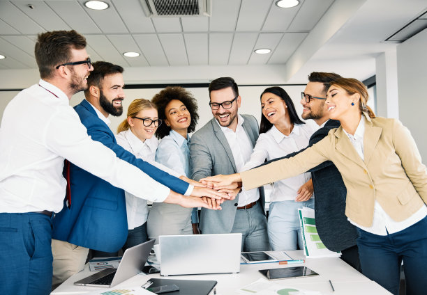 商务人员办公室团结协作伙伴关系成功图片下载