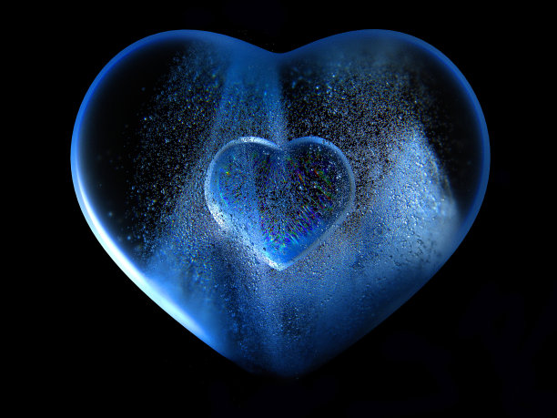 超现实玻璃或冰心的抽象艺术的3d渲染与小心脏在中心和小尘埃颗粒周围的黑色背景图片下载