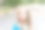 可爱的小女孩穿着蓝色背心在户外图片下载