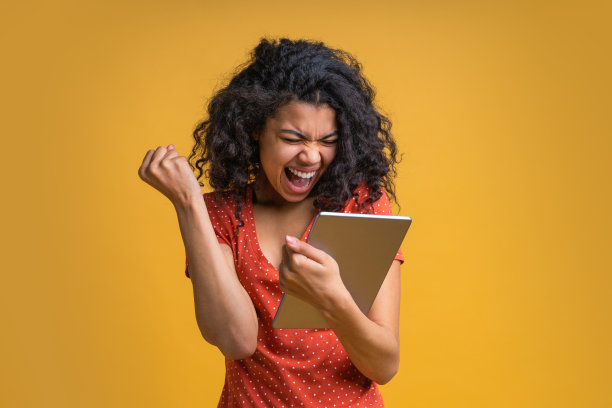 年轻非洲裔女孩肖像图片下载