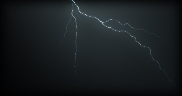 闪电击中一个黑色背景与现实的反射图片下载