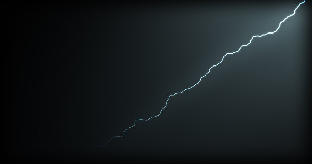 闪电击中一个黑色背景与现实的反射图片下载