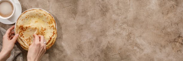 纹理背景上的蜂蜜自制煎饼，节日庆祝概念图片下载