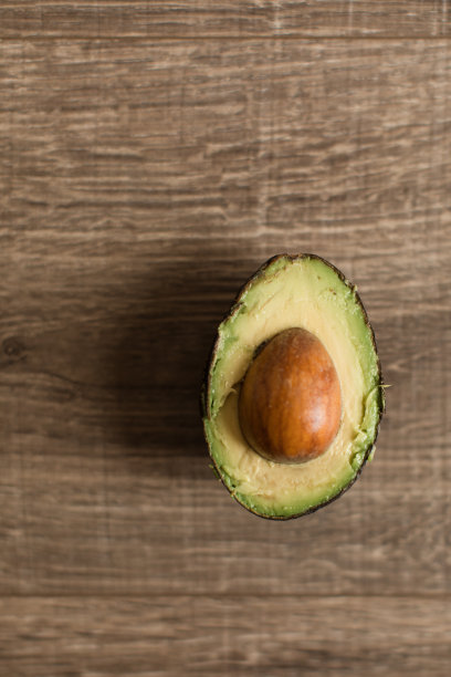 减半鳄梨图片下载