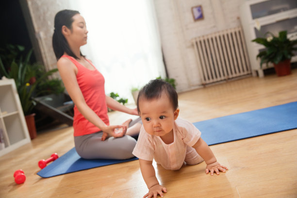 母亲和婴儿图片下载