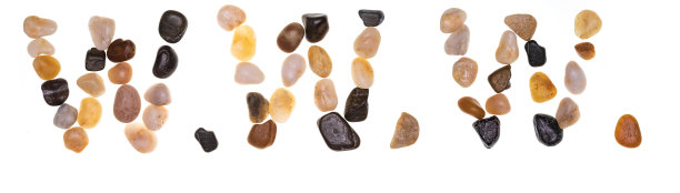 用石头(巨石)手工制作的万维网。用石头收集文字。孤立在白色背景上。图片下载