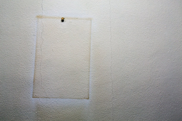 墙壁上的室内污渍，霉菌损坏图片下载