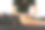 在美容院为年轻女性进行腿部反脂肪按摩。健康中心水疗燃烧完美肌肤脂肪。健康的生活方式。白色背景隔离图片下载