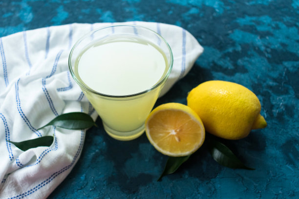 一杯柠檬汁图片下载