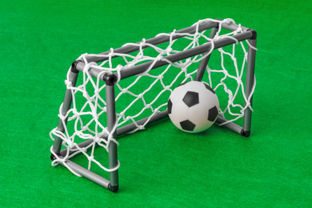 玩具足球场和球门图片下载