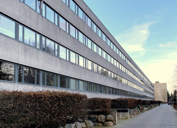 70年代的混凝土公寓楼图片下载