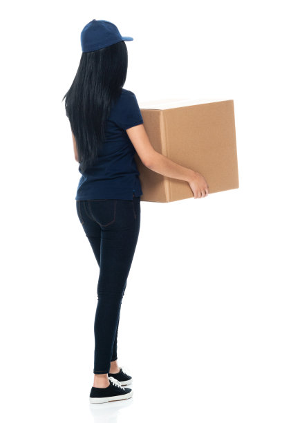 拉丁美洲和西班牙裔的年轻女性体力劳动者站在白色背景下穿着牛仔裤图片下载