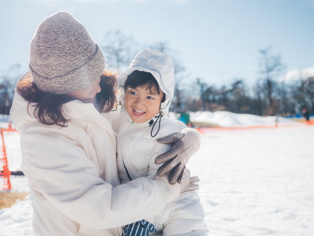 家庭堆雪人素材图片