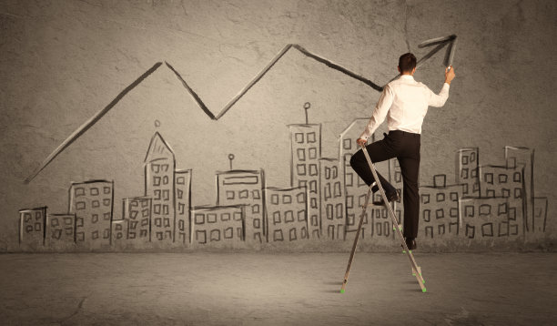 男人在城市上方画线图片下载