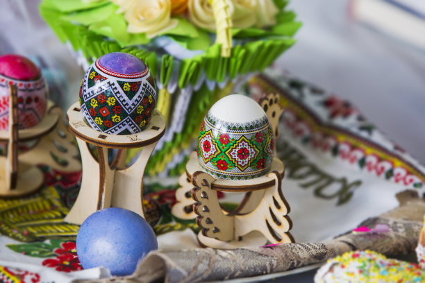 乌克兰手工绘制的复活节彩蛋。皮桑卡-传统文化蛋画，民族图案图片下载