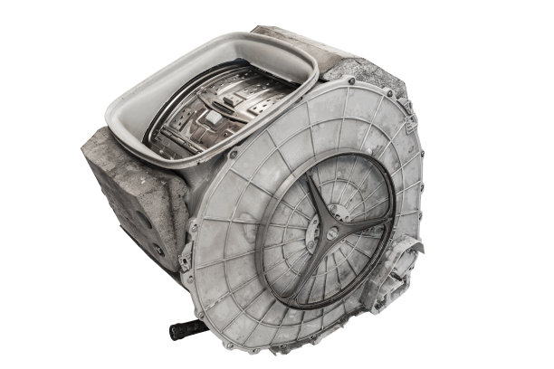 损坏的洗衣机槽隔离白色。图片下载