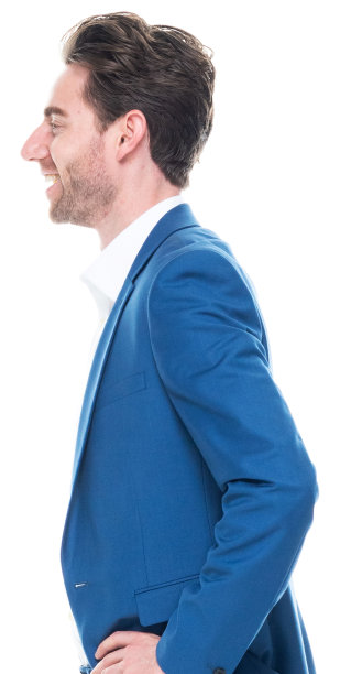 白人男性商人穿着衬衫站在白色背景前图片下载