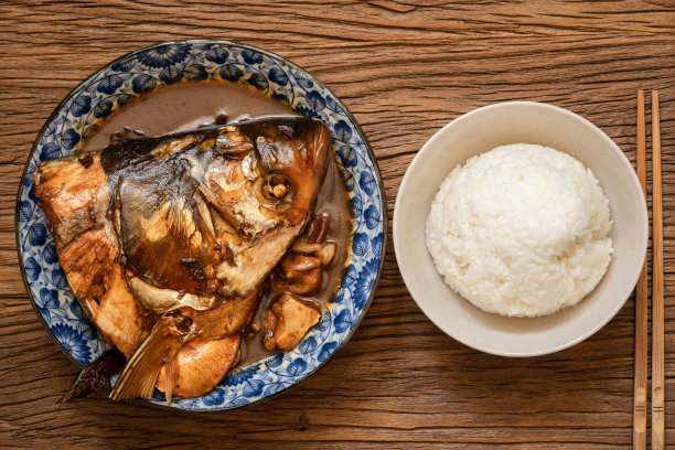 中国菜炖鱼头图片下载