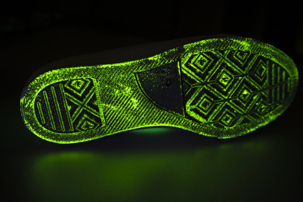 霓虹鞋印图片下载